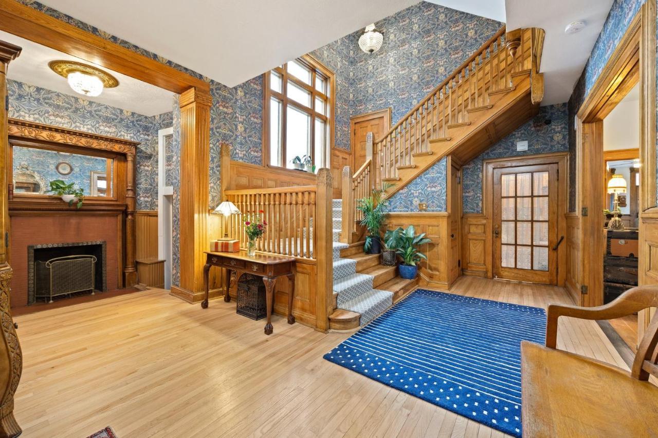 Flora House 5* Denver